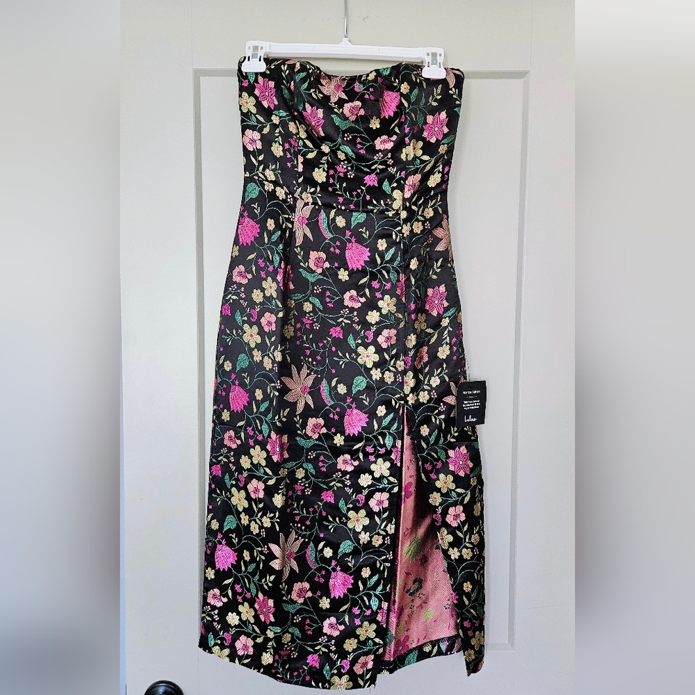 Lulu's Floral Strapless Dress